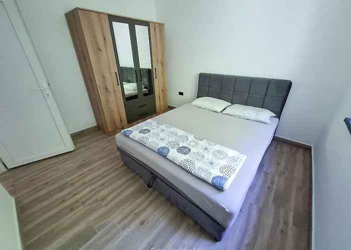 Marina Na Obali Dunava * Nestin